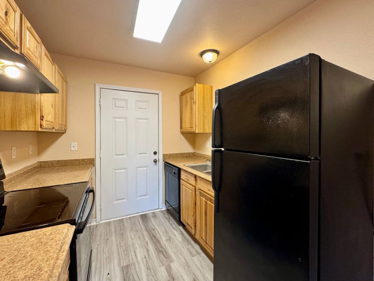 Townhouse for rent at 15 Sophie Jo Lane, Sulphur Rock, AR 72579