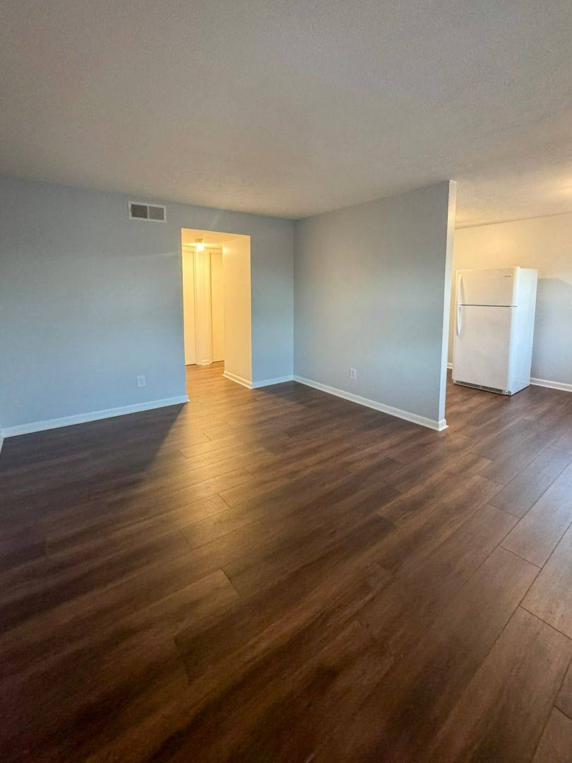 Apartment for rent at 1704 Valley Forge Way, Louisville, KY 40215