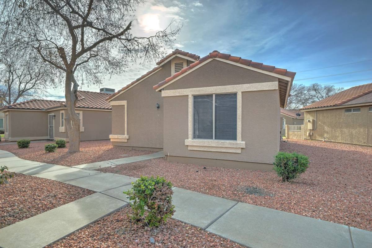 Townhouse for rent at 7040 W Olive Ave, Peoria, AZ 85345