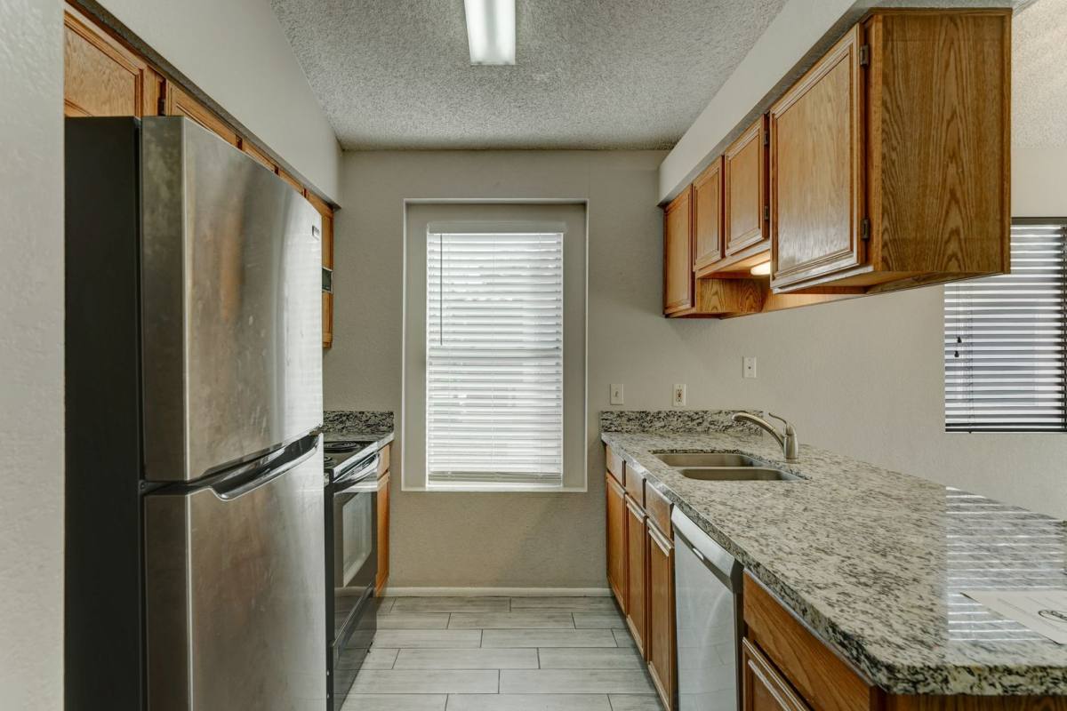 Townhouse for rent at 7040 W Olive Ave, Peoria, AZ 85345