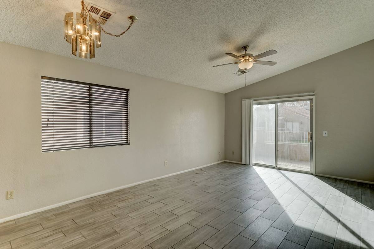 Townhouse for rent at 7040 W Olive Ave, Peoria, AZ 85345