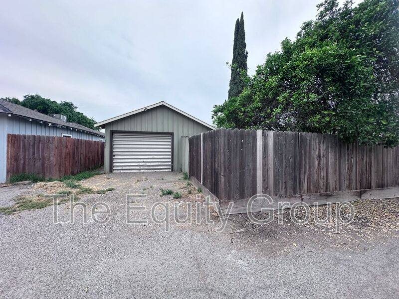 House for rent at 1216 N Conyer St, Visalia, CA 93291