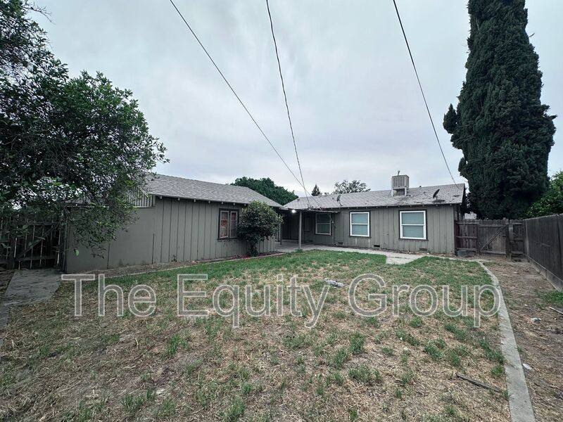 House for rent at 1216 N Conyer St, Visalia, CA 93291