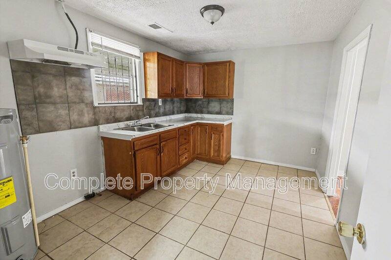 House for rent at 6025 Ivy St, Birmingham, AL 35228