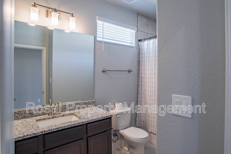 House for rent at 933 Northern Blvd NE, Rio Rancho, NM 87124