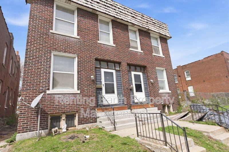 House for rent at 3127 Clay Ave Side B, Saint Louis, MO 63115