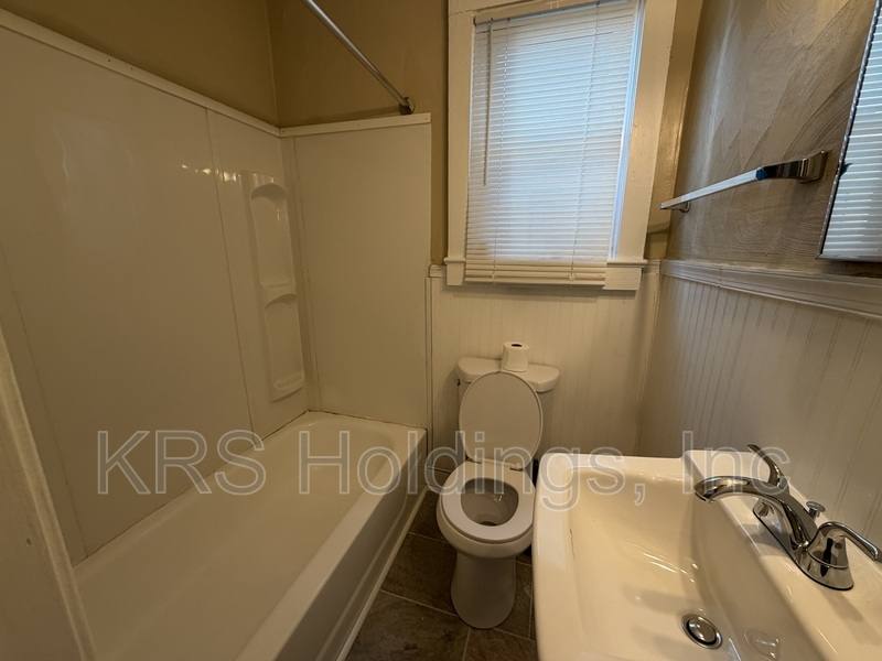 Apartment for rent at 758 Fremont St, Norfolk, VA 23504