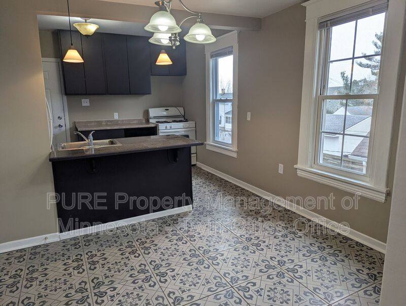 Apartment for rent at 605 Van Buren Ave #4, Saint Paul, MN 55103