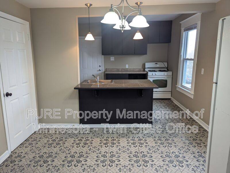 Apartment for rent at 605 Van Buren Ave #4, Saint Paul, MN 55103