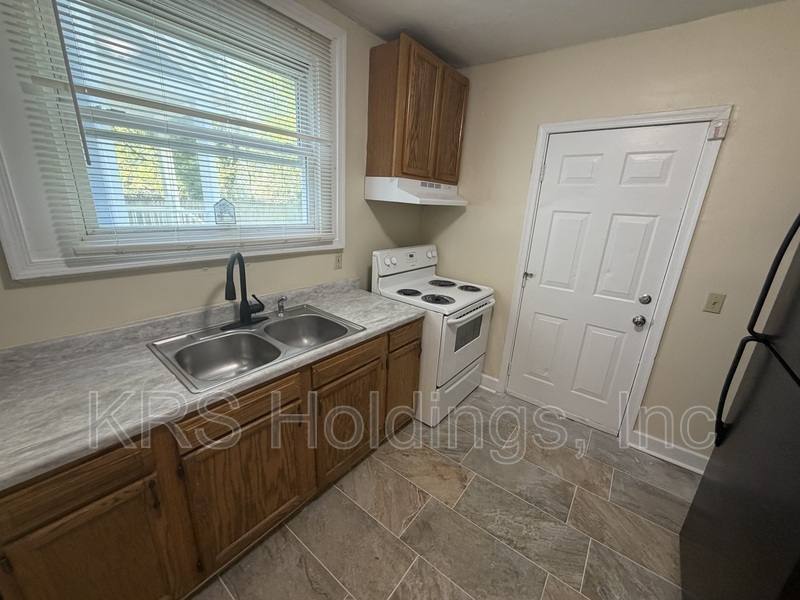 Apartment for rent at 754 Fremont St, Norfolk, VA 23504