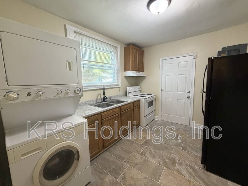 Apartment for rent at 754 Fremont St, Norfolk, VA 23504
