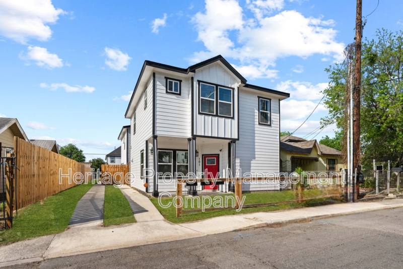 Apartment for rent at 323 Gabriel, San Antonio, TX 78202
