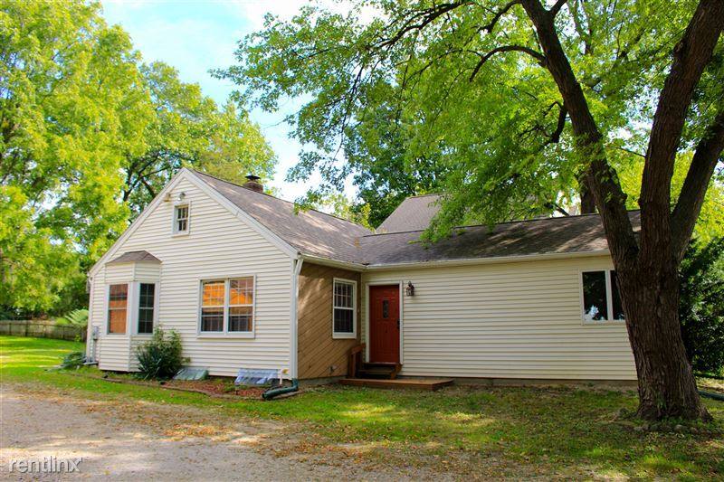 House for rent at 3110 Dexter Rd, Ann Arbor, MI 48103