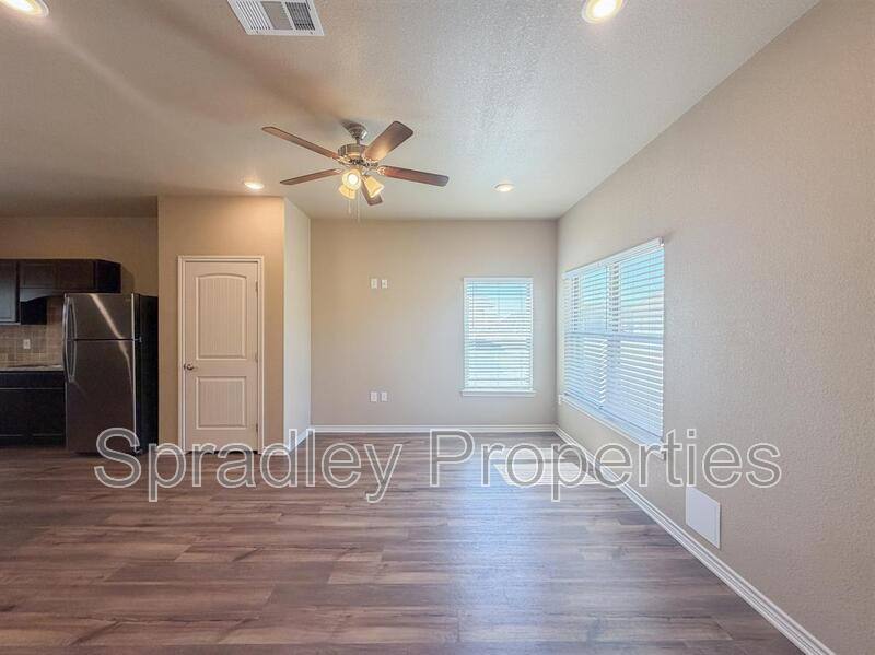 Apartment for rent at 1065B Hibiscus Dr, Belton, TX 76513