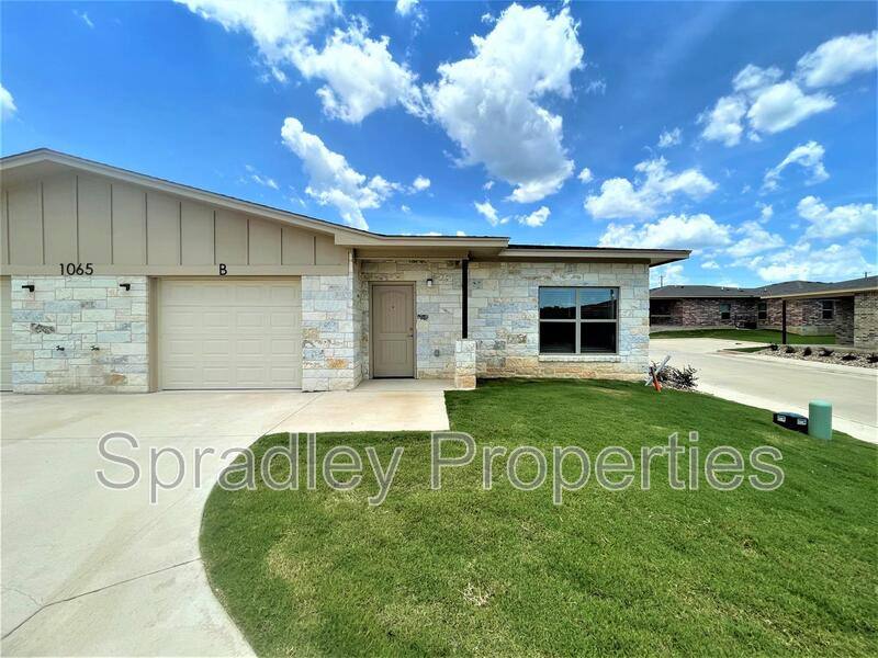 Apartment for rent at 1065B Hibiscus Dr, Belton, TX 76513