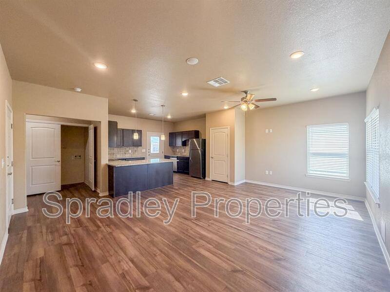 Apartment for rent at 1065B Hibiscus Dr, Belton, TX 76513