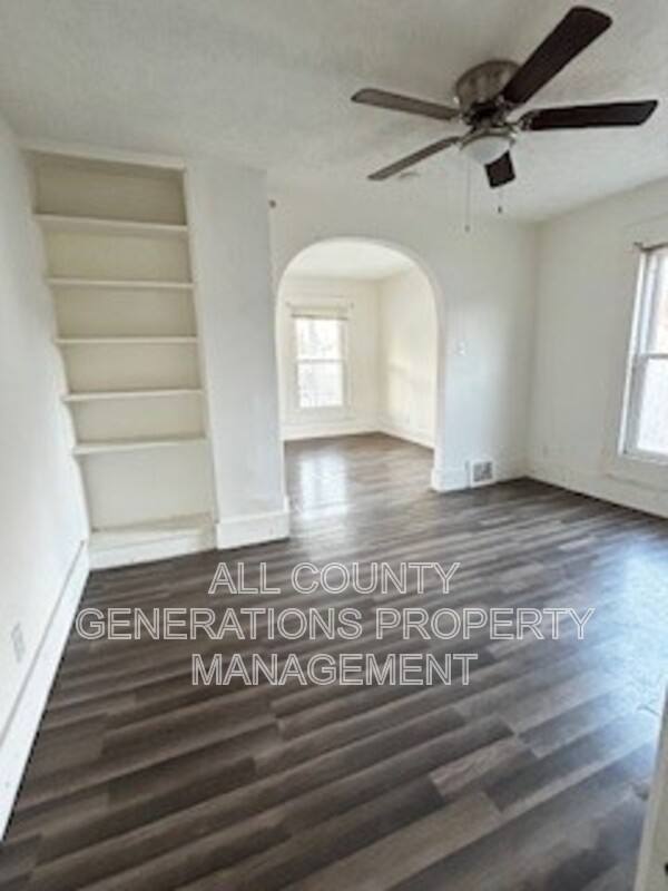 Apartment for rent at 1714 E 30th St, Lorain, OH 44055
