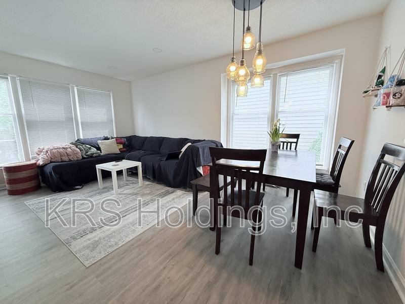 Townhouse for rent at 815 Edwards St #B, Chapel Hill, NC 27516