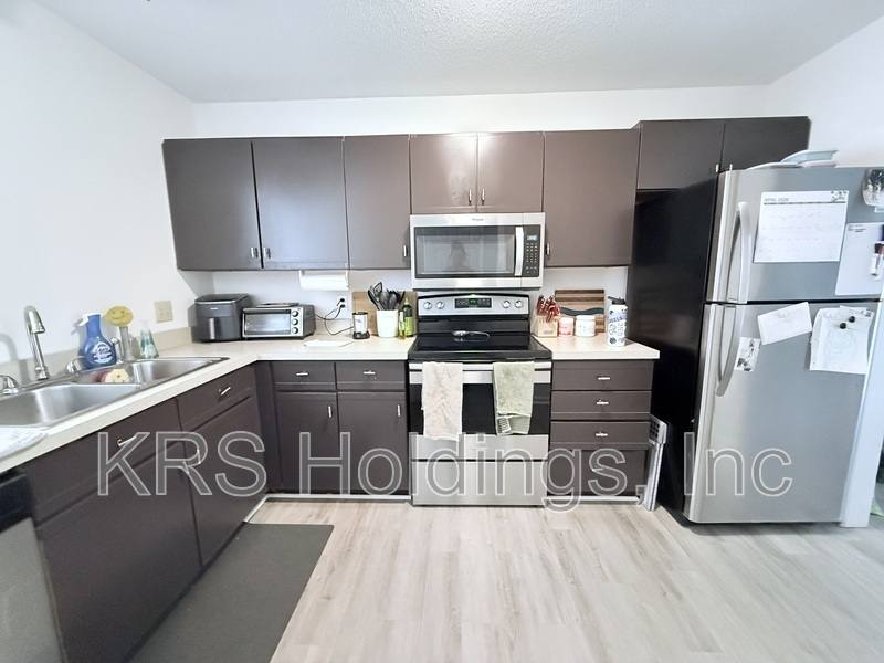 Townhouse for rent at 815 Edwards St #B, Chapel Hill, NC 27516