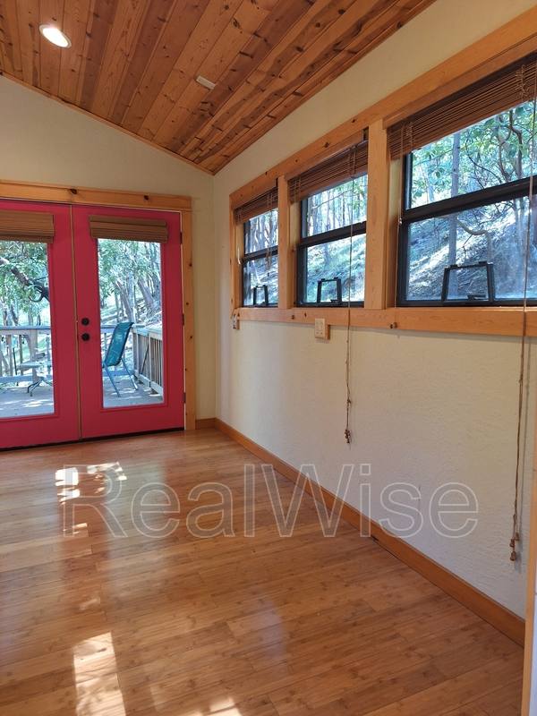 House for rent at 1711 Apache Dr, Medford, OR 97501