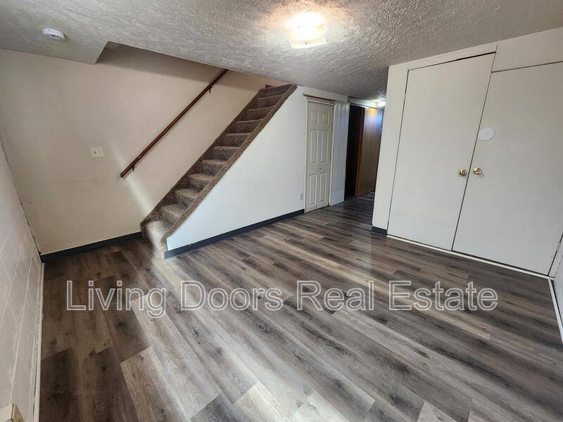 Apartment for rent at 1627 Deweese Dr, Lincoln, NE 68504
