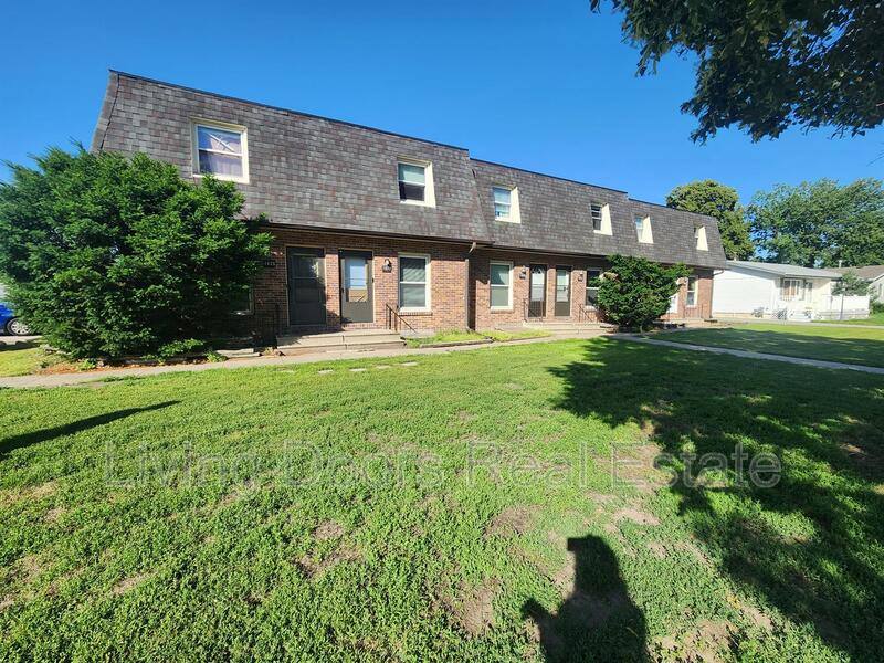Apartment for rent at 1627 Deweese Dr, Lincoln, NE 68504