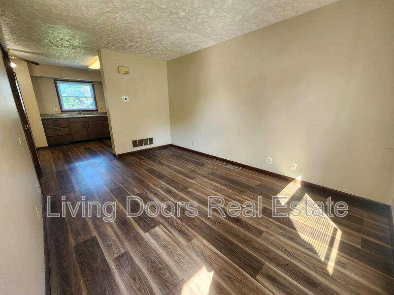 Apartment for rent at 1627 Deweese Dr, Lincoln, NE 68504