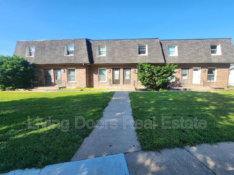 Apartment for rent at 1627 Deweese Dr, Lincoln, NE 68504