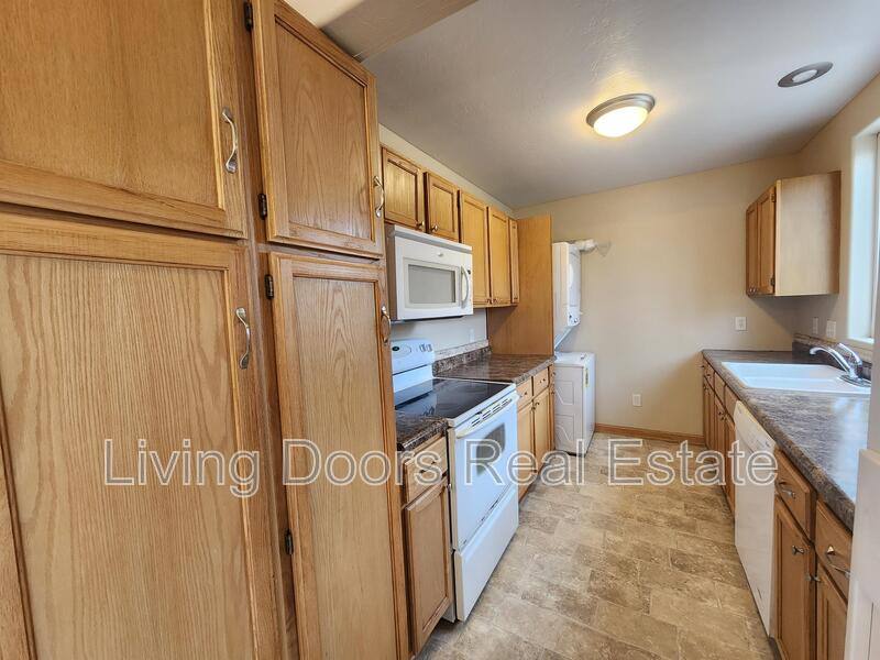 House for rent at 3829 W St, Lincoln, NE 68503