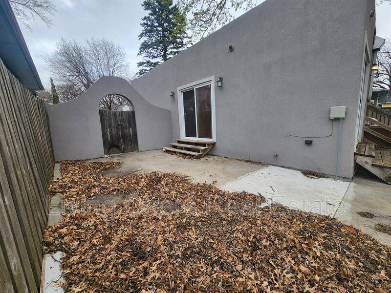 House for rent at 3829 W St, Lincoln, NE 68503
