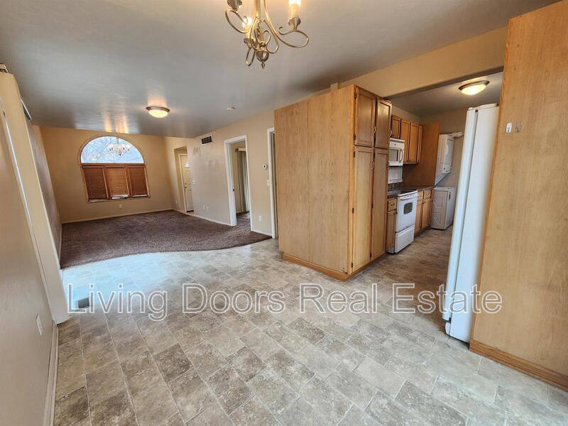 House for rent at 3829 W St, Lincoln, NE 68503