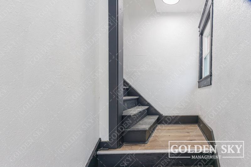 Apartment for rent at 219 E Willard St #3, Muncie, IN 47302