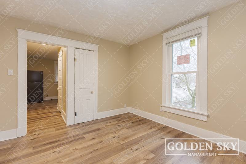 Apartment for rent at 219 E Willard St #3, Muncie, IN 47302