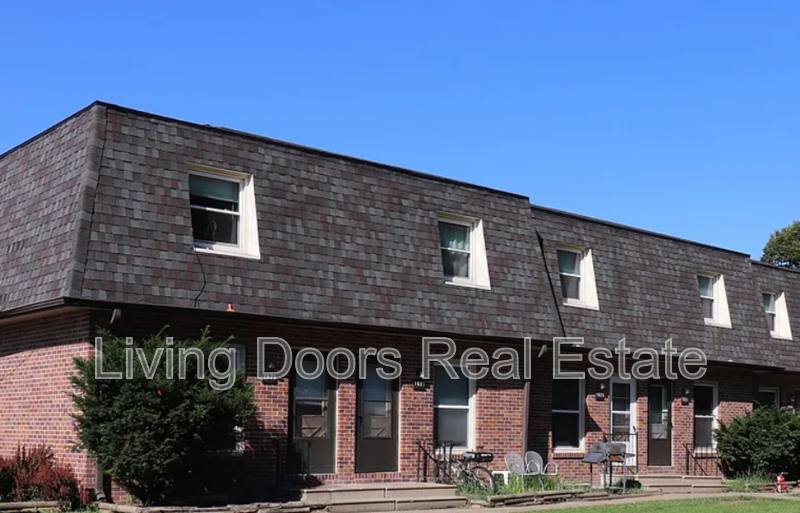 Apartment for rent at 1613 Deweese Dr, Lincoln, NE 68504