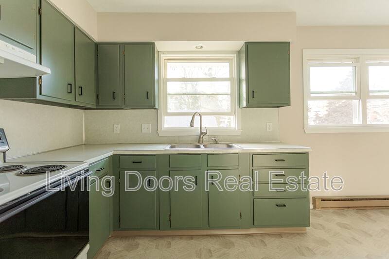 Apartment for rent at 402 W Eldora Ave #D, Weeping Water, NE 68463