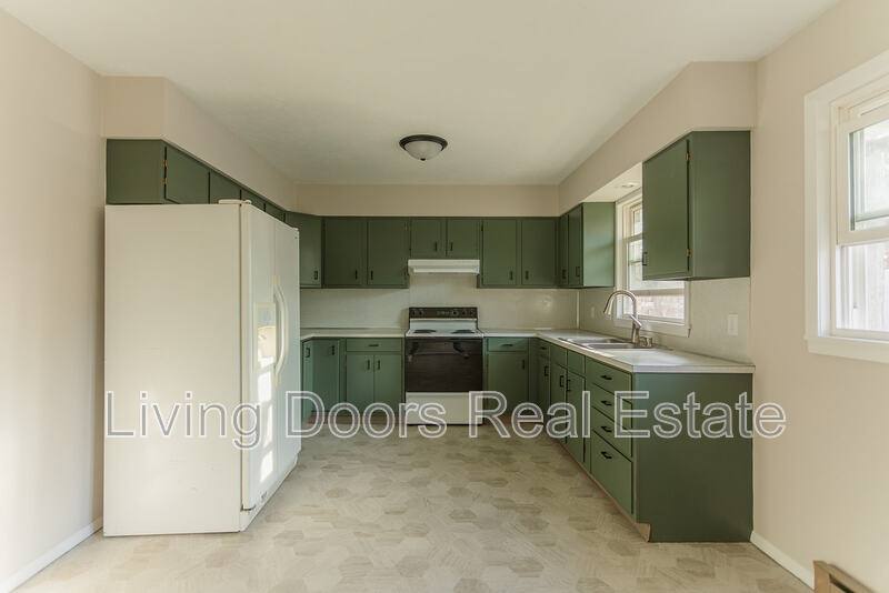 Apartment for rent at 402 W Eldora Ave #D, Weeping Water, NE 68463