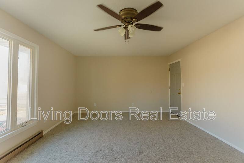Apartment for rent at 402 W Eldora Ave #D, Weeping Water, NE 68463
