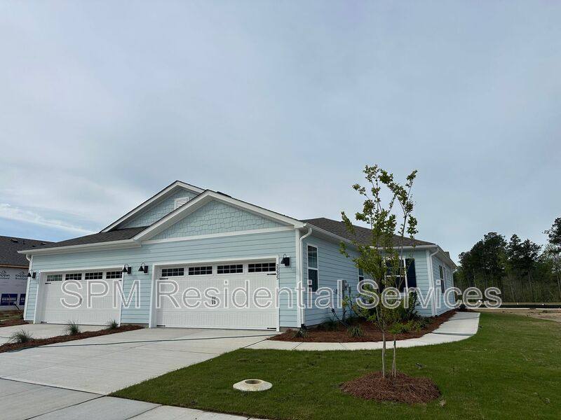 Townhouse for rent at 2235 Sweetspire St, Leland, NC 28451