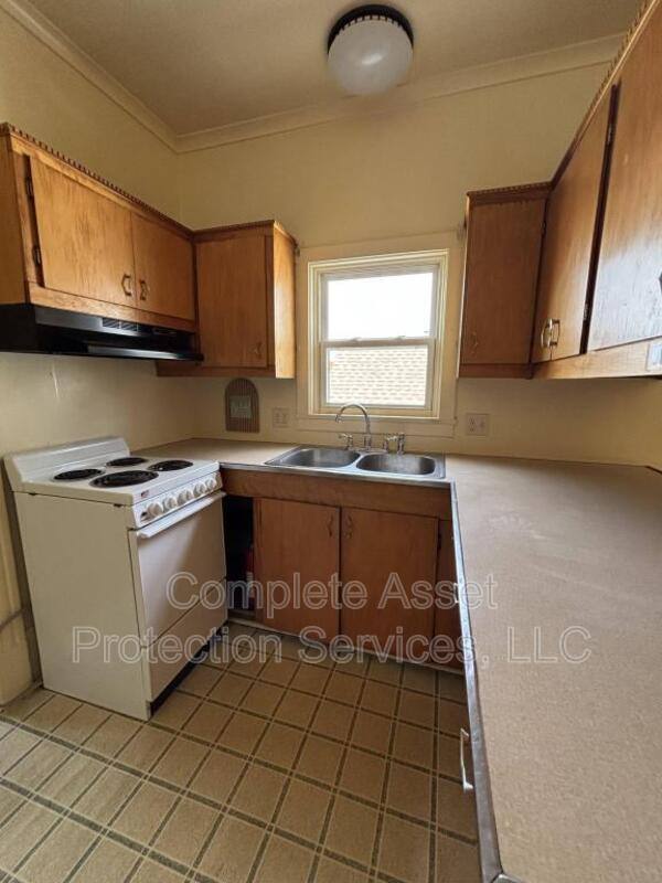 Apartment for rent at 114 1 2 I St, La Porte, IN 46350
