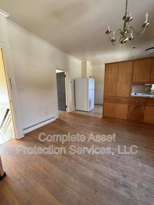 Apartment for rent at 114 1 2 I St, La Porte, IN 46350