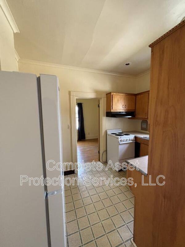 Apartment for rent at 114 1 2 I St, La Porte, IN 46350