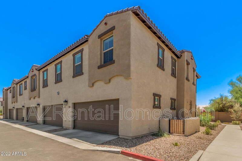 Townhouse for rent at 155 N Lakeview Blvd #136, Chandler, AZ 85225