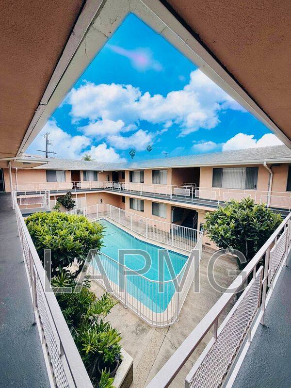 Apartment for rent at 956 Wilcox Ave #12, Los Angeles, CA 90038