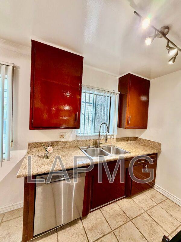 Apartment for rent at 956 Wilcox Ave #12, Los Angeles, CA 90038