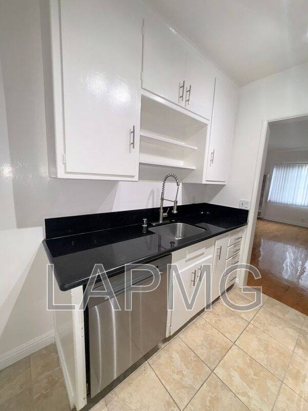 Apartment for rent at 6200-6206 Fountain Ave, Los Angeles, CA 90028