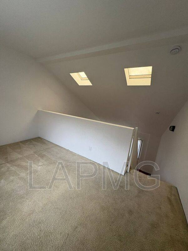 Apartment for rent at 6200-6206 Fountain Ave, Los Angeles, CA 90028