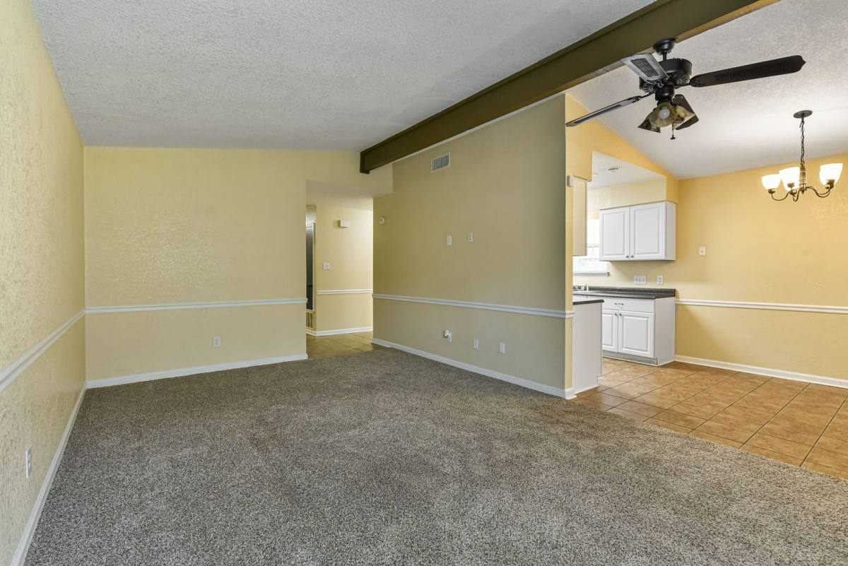 Townhouse for rent at 1149 Royal Crest Dr, Killeen, TX 76549