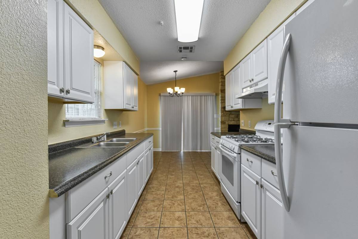 Townhouse for rent at 1149 Royal Crest Dr, Killeen, TX 76549