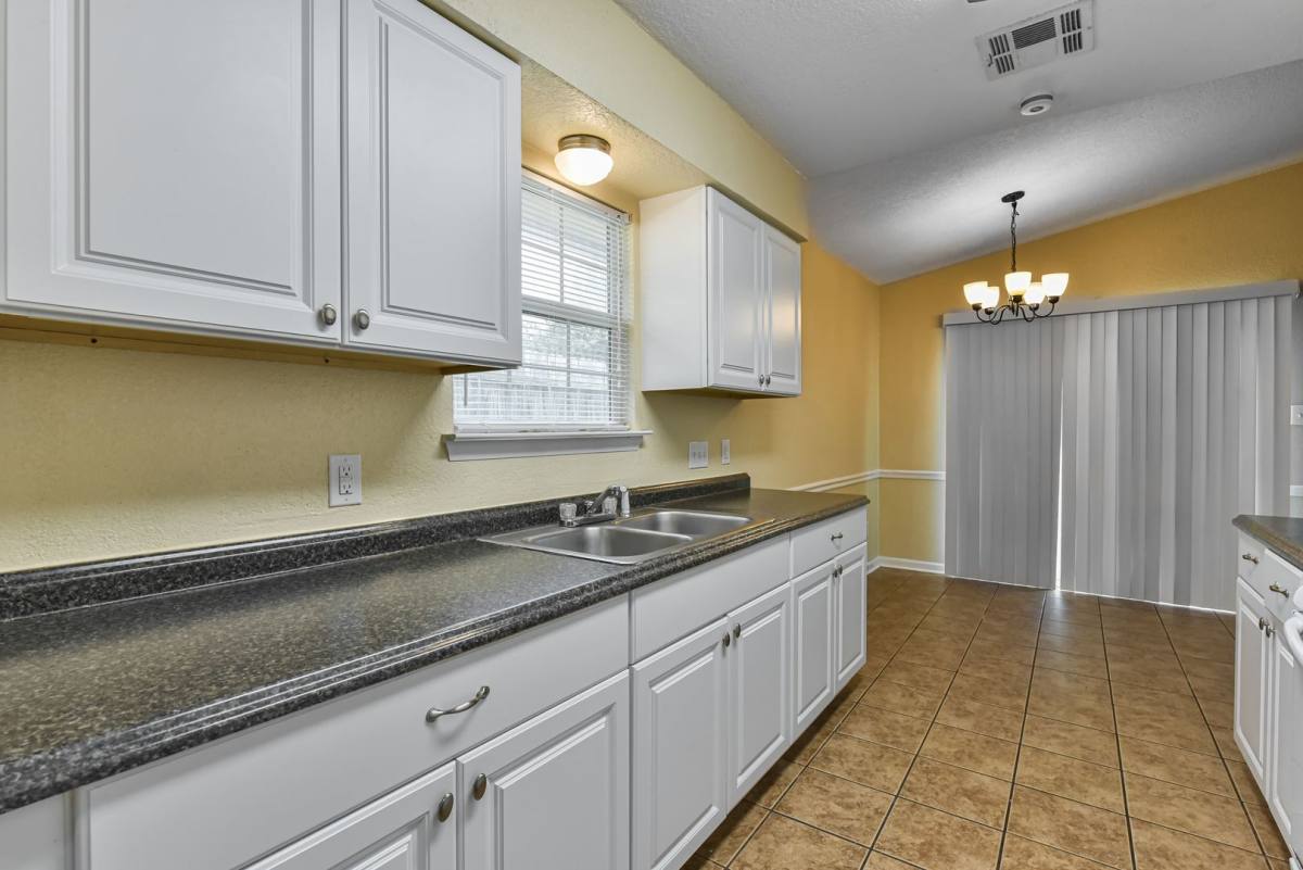Townhouse for rent at 1149 Royal Crest Dr, Killeen, TX 76549