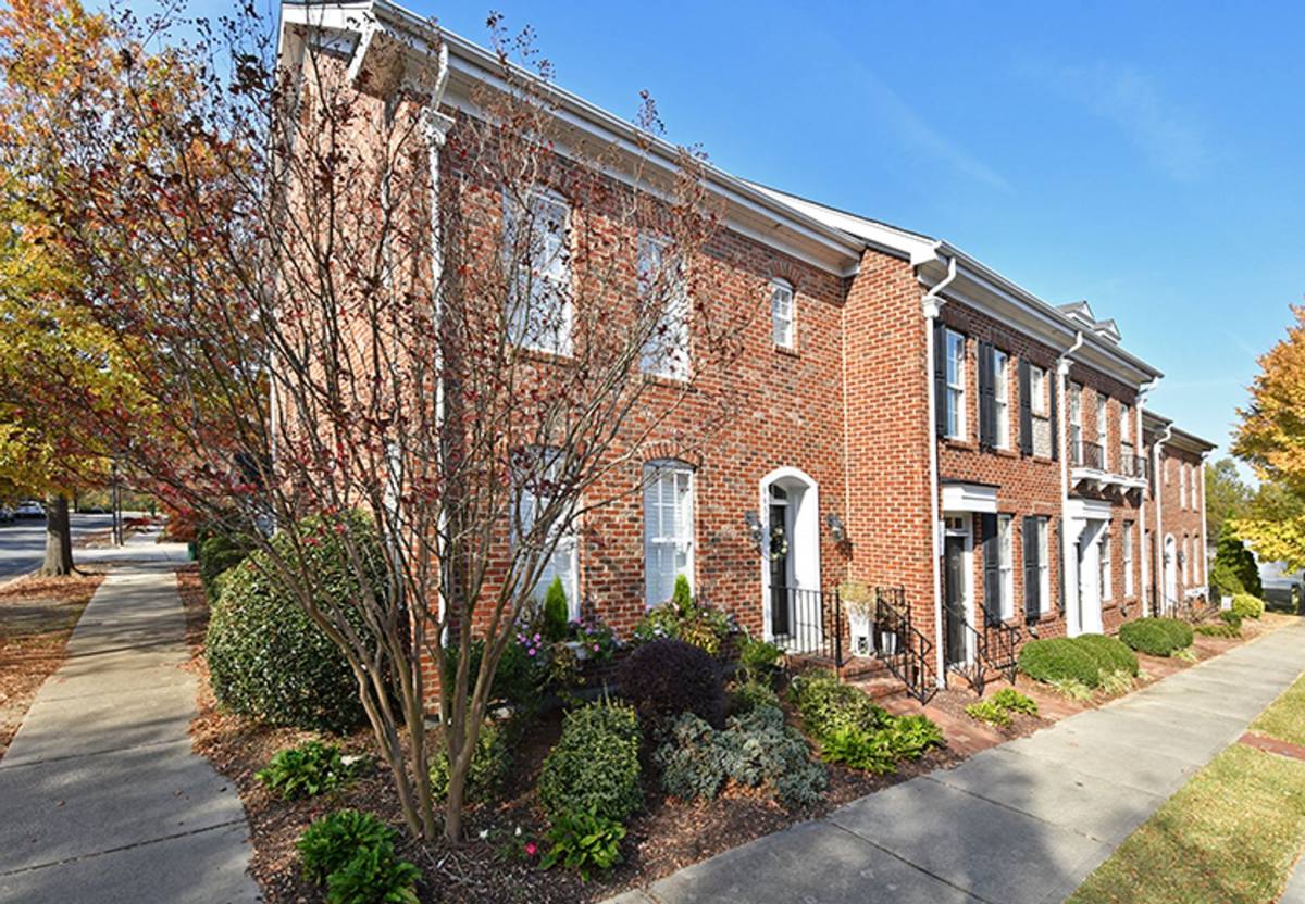 Townhouse for rent at 8643 Beaver Creek Dr, Charlotte, NC 28269